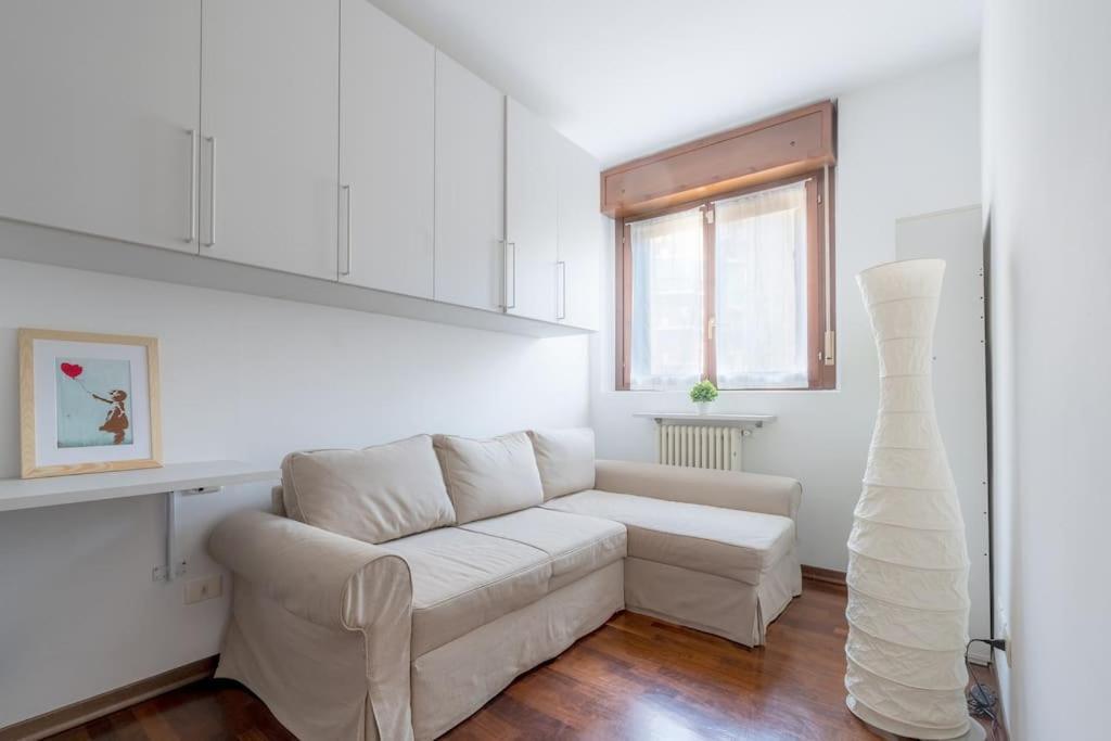 Duomo-PortaromanaXxl Home Terrace & Free Parking Milan Exterior photo